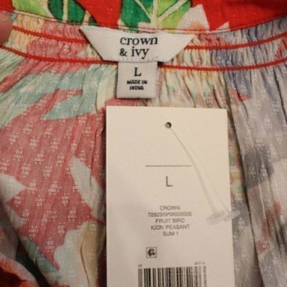 CROWN & Ivy Hawaiian floral/bird print top 3/4 sleeves split V-neck Women’s L - Picture 9 of 11